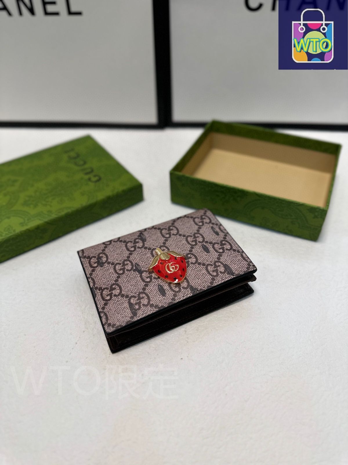 グッチ ニューモデルウォレット