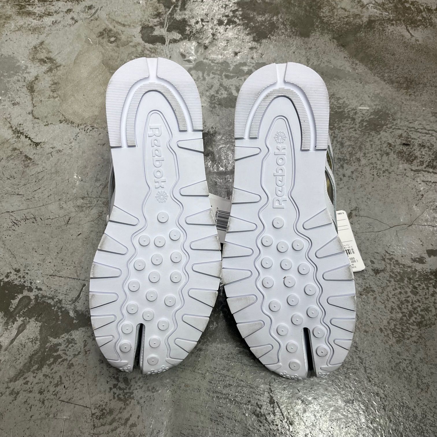 新品 MAISON MARGIELA × REEBOK タビ スニーカー Reebok x Maison Margiela White Tabi Project 0 CL DQ - Men's