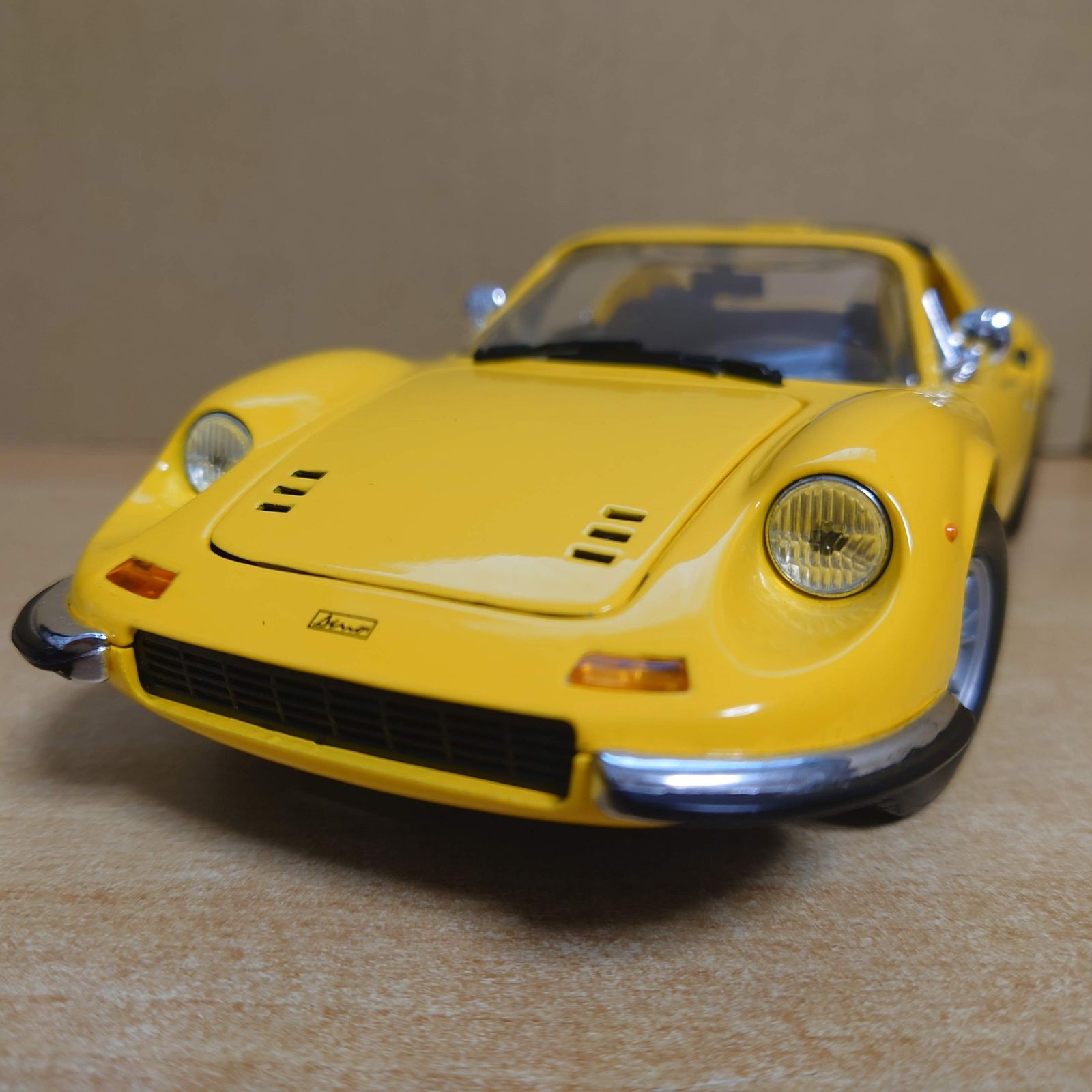 1/18 フェラーリ ディーノ246GTS Ferrari Dino イエロー Hot Wheels製