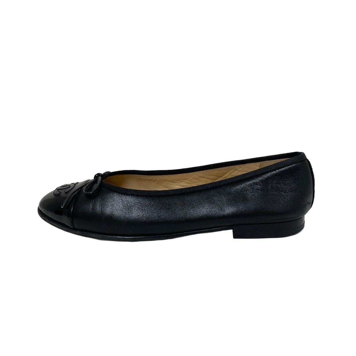 【超人気品】シャネルCHANEL2カラーフラットシューズ36 23cm鑑定済 超人気品】シャネルCHANEL2カラーフラットシューズ36 23cm鑑定済