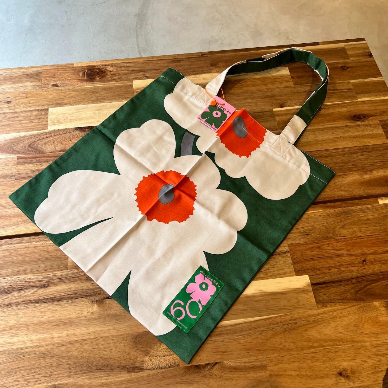 マリメッコ　marimekko　ウニコ 　Unikko 　60th ファブリック　トートバッグ