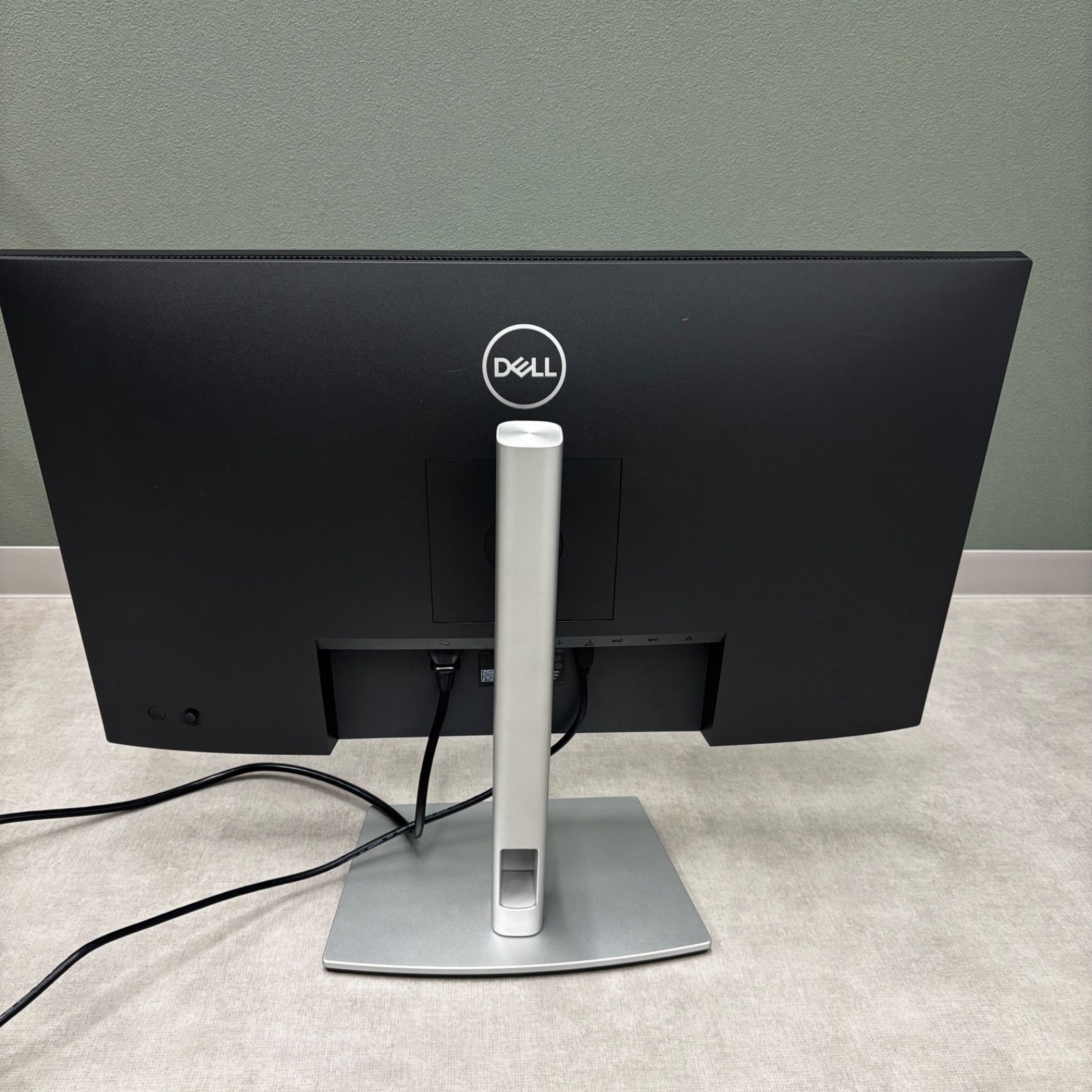 DELL P2723QE 27インチ 4Kモニター USB-C対応／ドット抜けなし