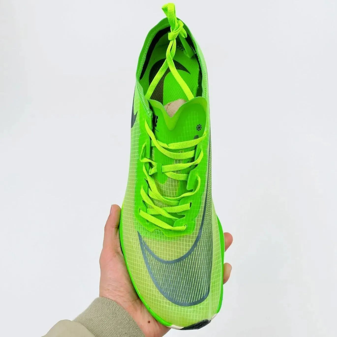 新品未使用 Nike ZOOMX VAPORFLY NEXT％ AO4568-300 ナイキ ズームX ヴェイパーフライ ネクスト％ スニーカー  黄緑/黒 - メルカリ