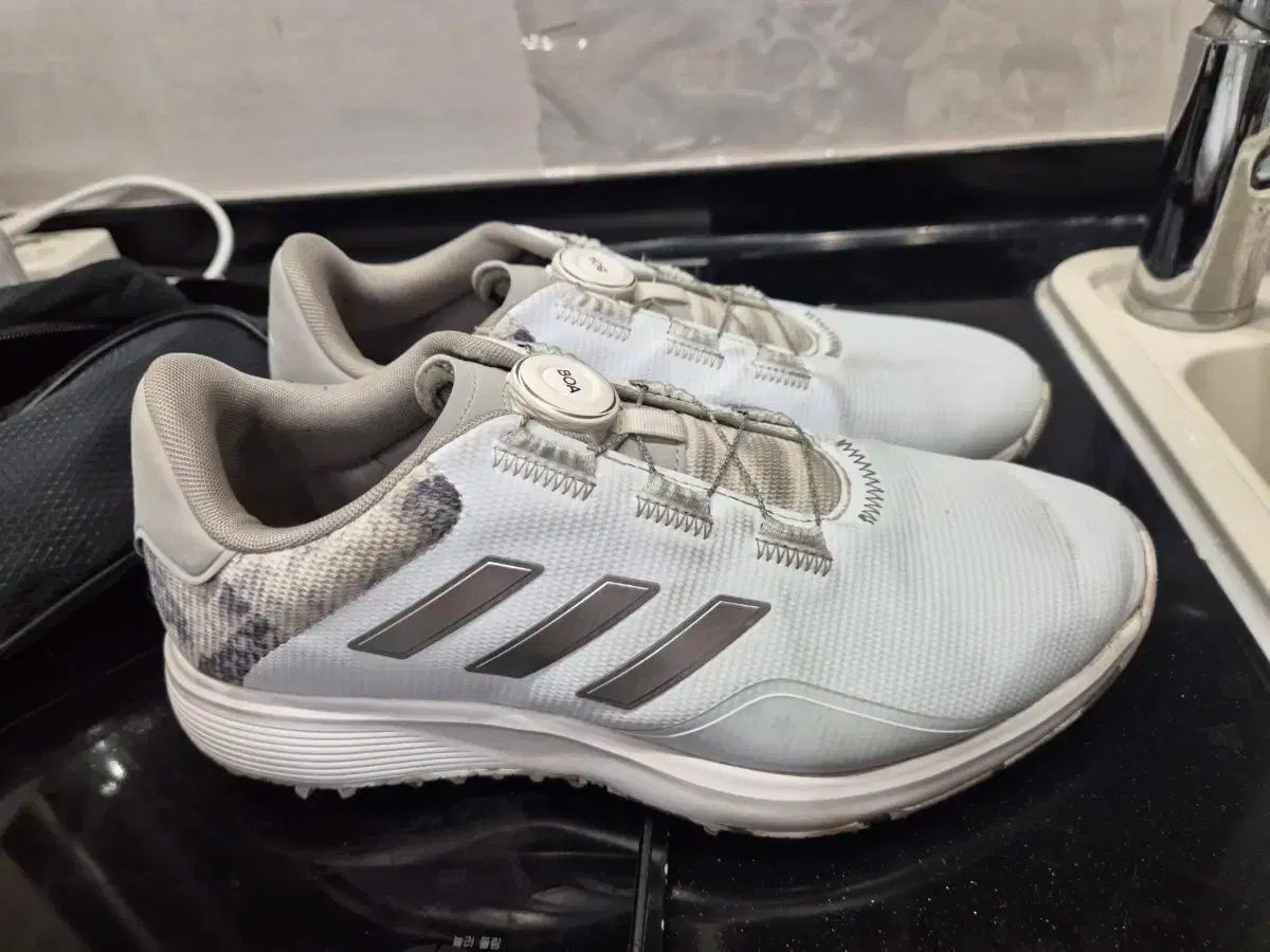 adidas アディダス ゴルフシューズ BOA SYSTEM システム 白