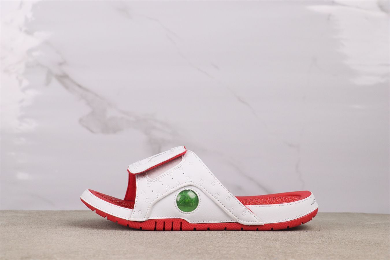 今日 Air Jordan 13 エアジョーダン 13 代 684915-121 ホワイトレッド スリッパ-MM輸入