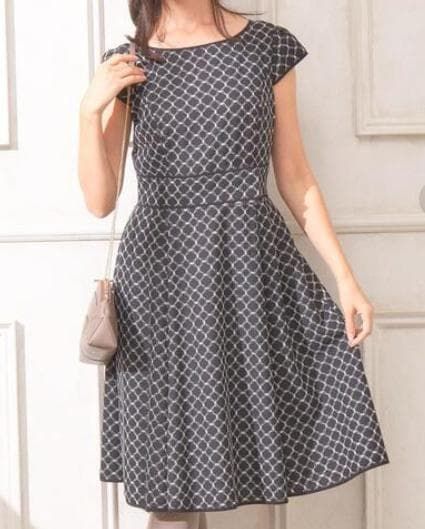 トッカ 半袖ワンピース フ 0 総柄 クローバー ブラック