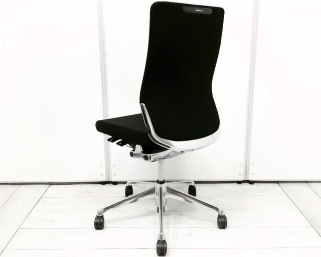 オカムラ okamura