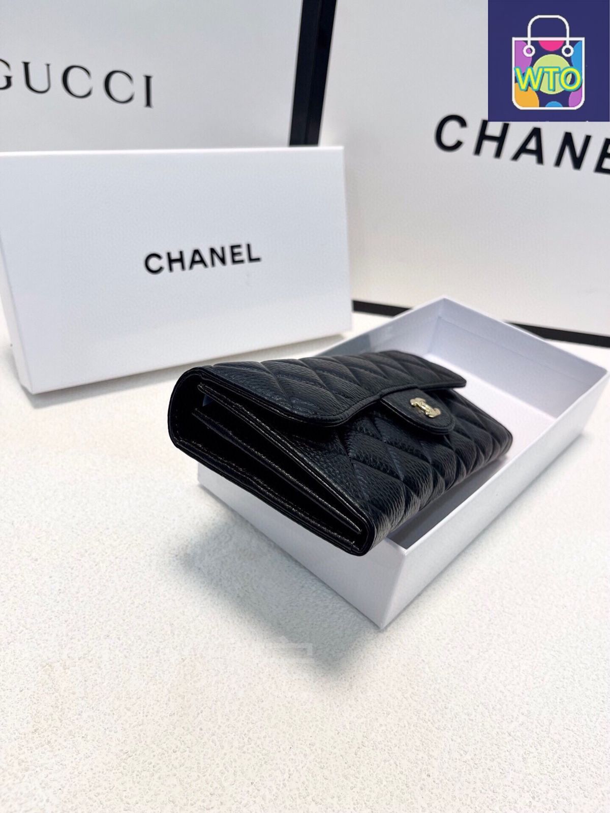 【CHANEL】シャネル クラシック カード ウォーレット 2段入れ 昇降式テーブル 高さ調節 折りたたみテーブル インスタ映え