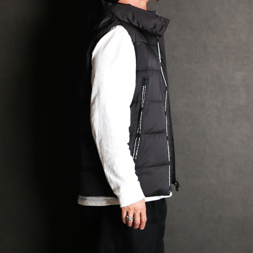 【1piu1uguale3】STAND DOWN VEST　ブラック Sugar Cane Down Vest with Leather Yoke Panel Men's Winter