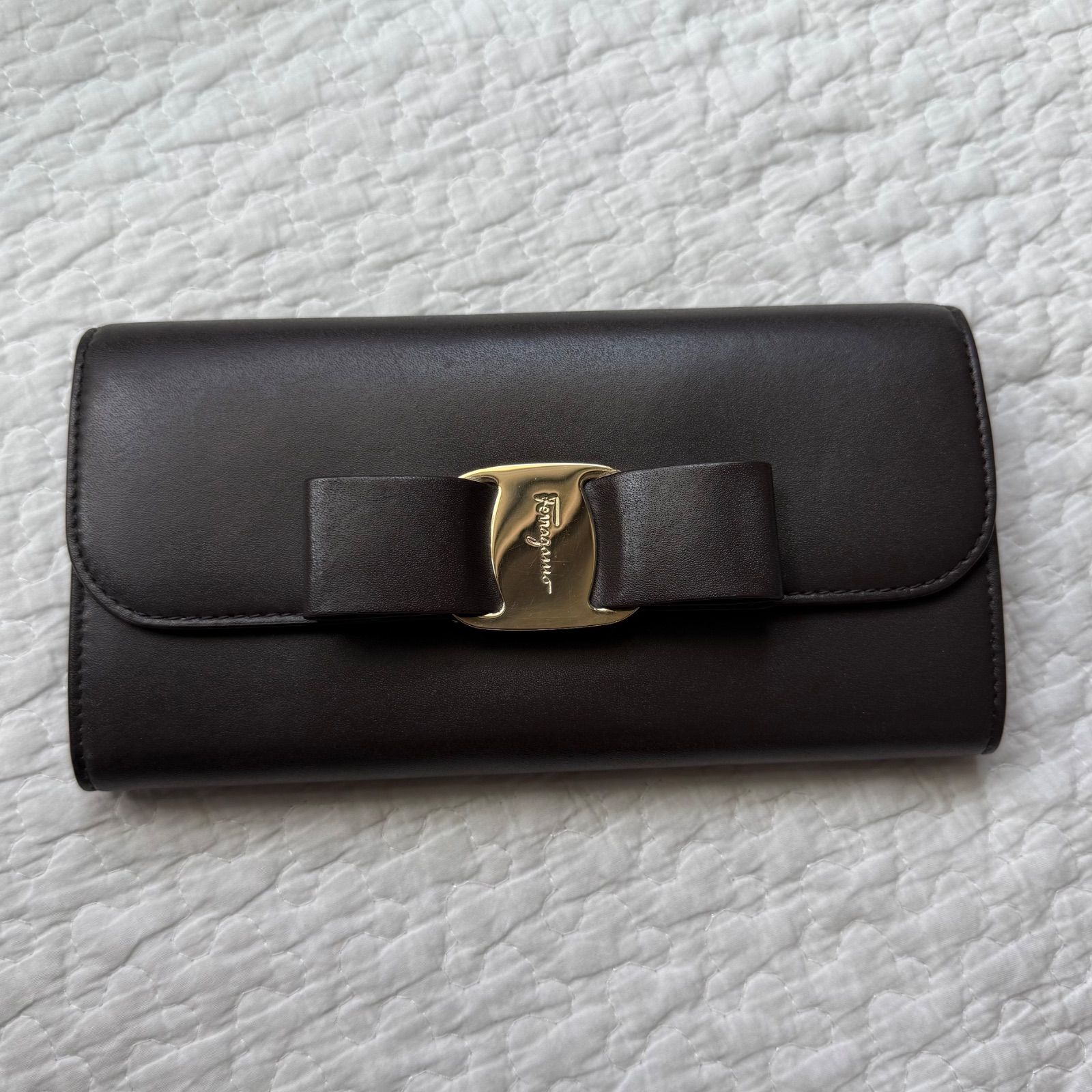 美品 SalvatoreFerragamo サルヴァトーレフェラガモ ヴァラ