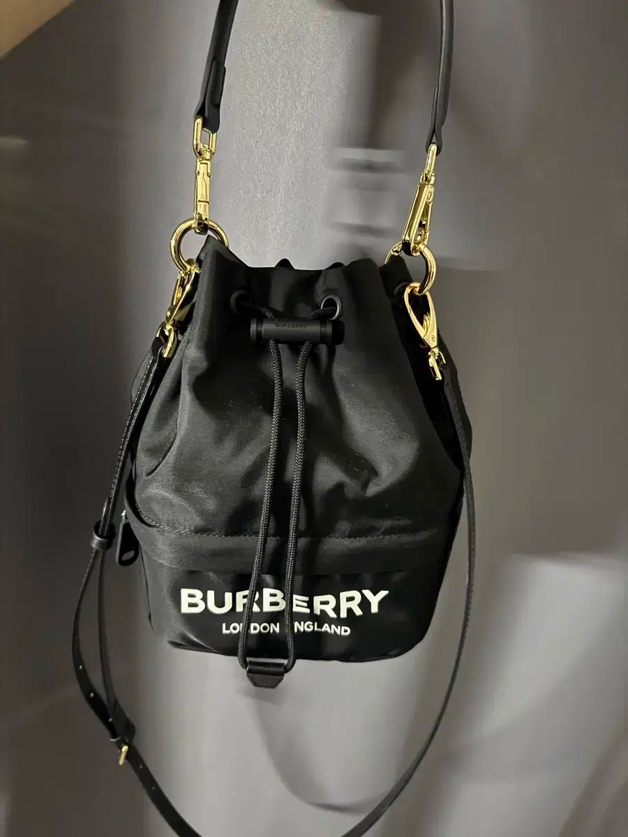 Burberry バーバリー PHOEBE ブラック