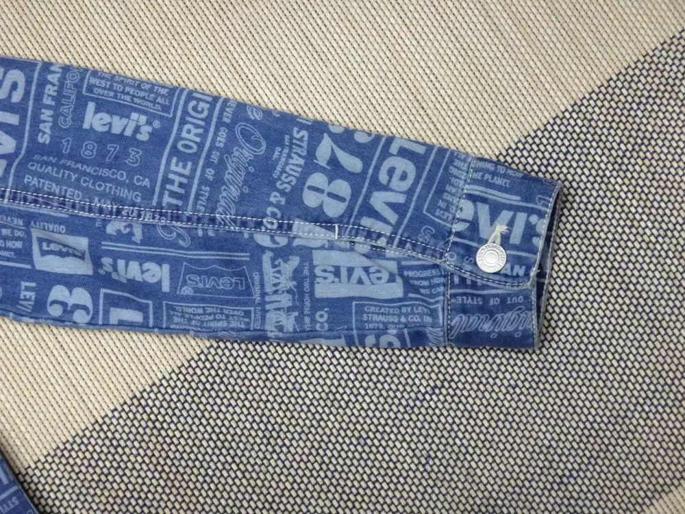 三 LEVI