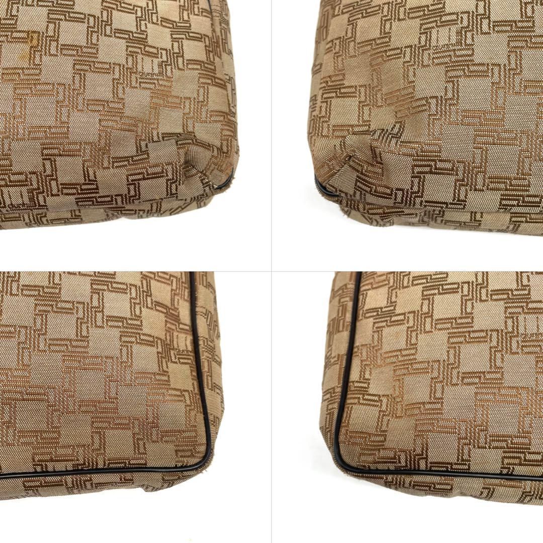 メッセンジャーバッグ 斜め掛け