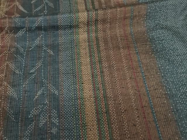 平和屋着物□本場大島紬 泥染め 草花文 正絹 逸品 CAAQ2947yc 平和屋着物