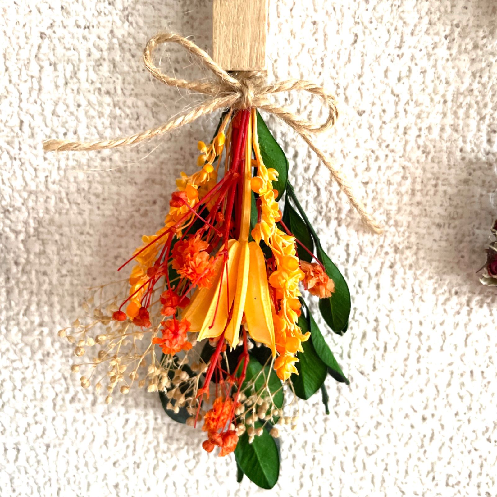 ドライフラワーガーランド(オレンジ&ミニバラ)No.23 - メルカリ 