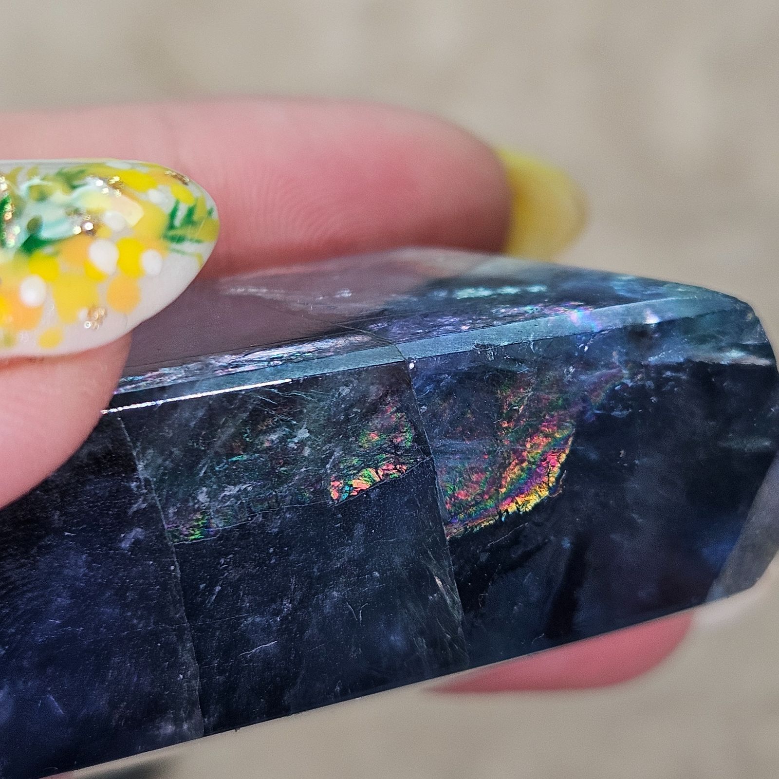 レインボーフローライト フリーフォーム 蛍石