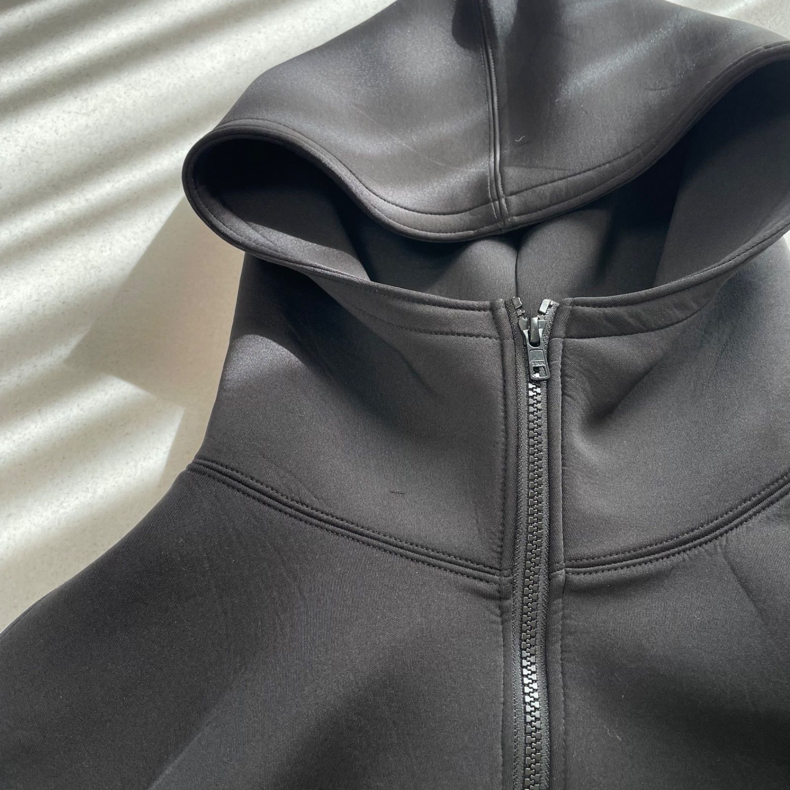 fiction tokyo ロゴ刺繍ボンディングフルジップフーディー - パーカー