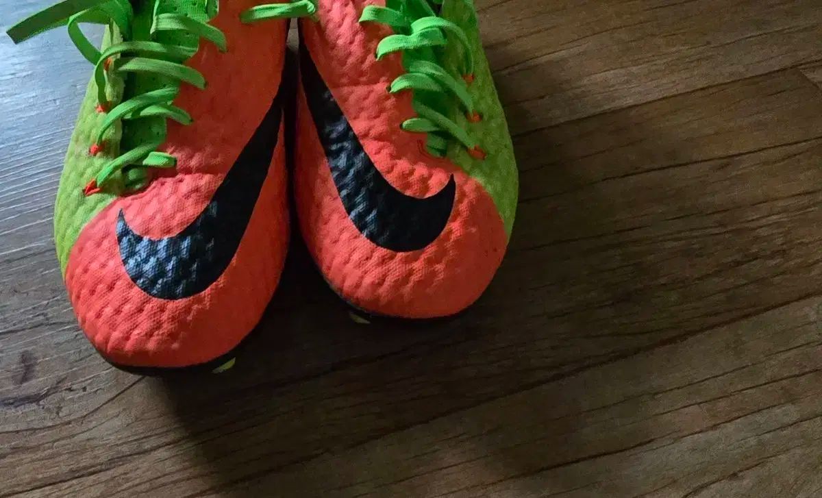 NIKE ACCハイパーヴェノム サッカースパイク ハイパーヴェノム