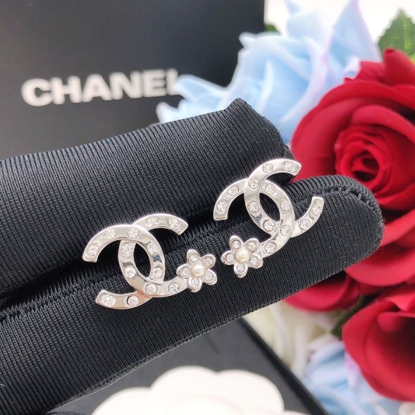 CHANEL シャネル ウィングフラワーCCロゴ ピアス