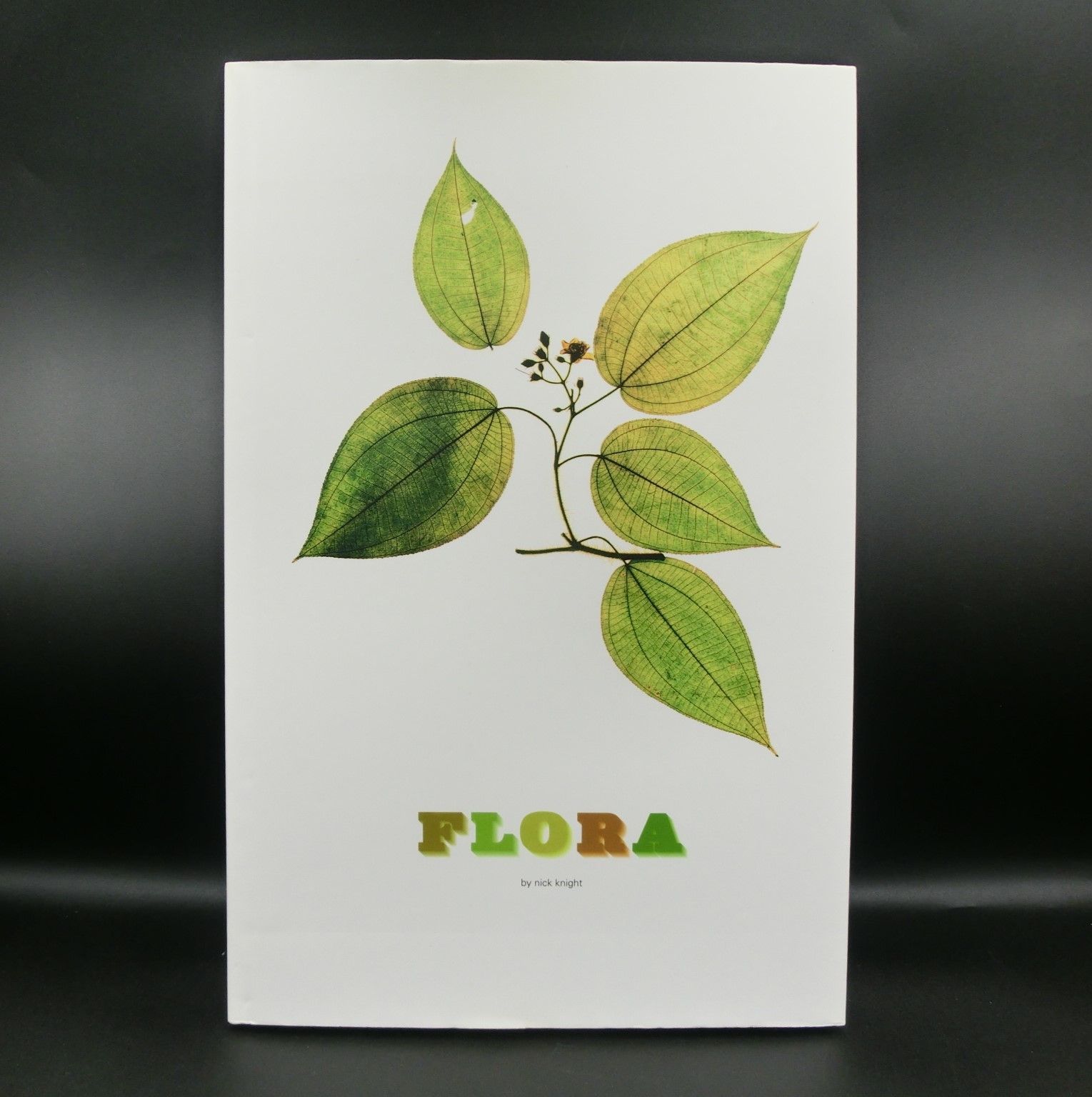 Nick Knight ／ Flora／ 植物標本の写真集