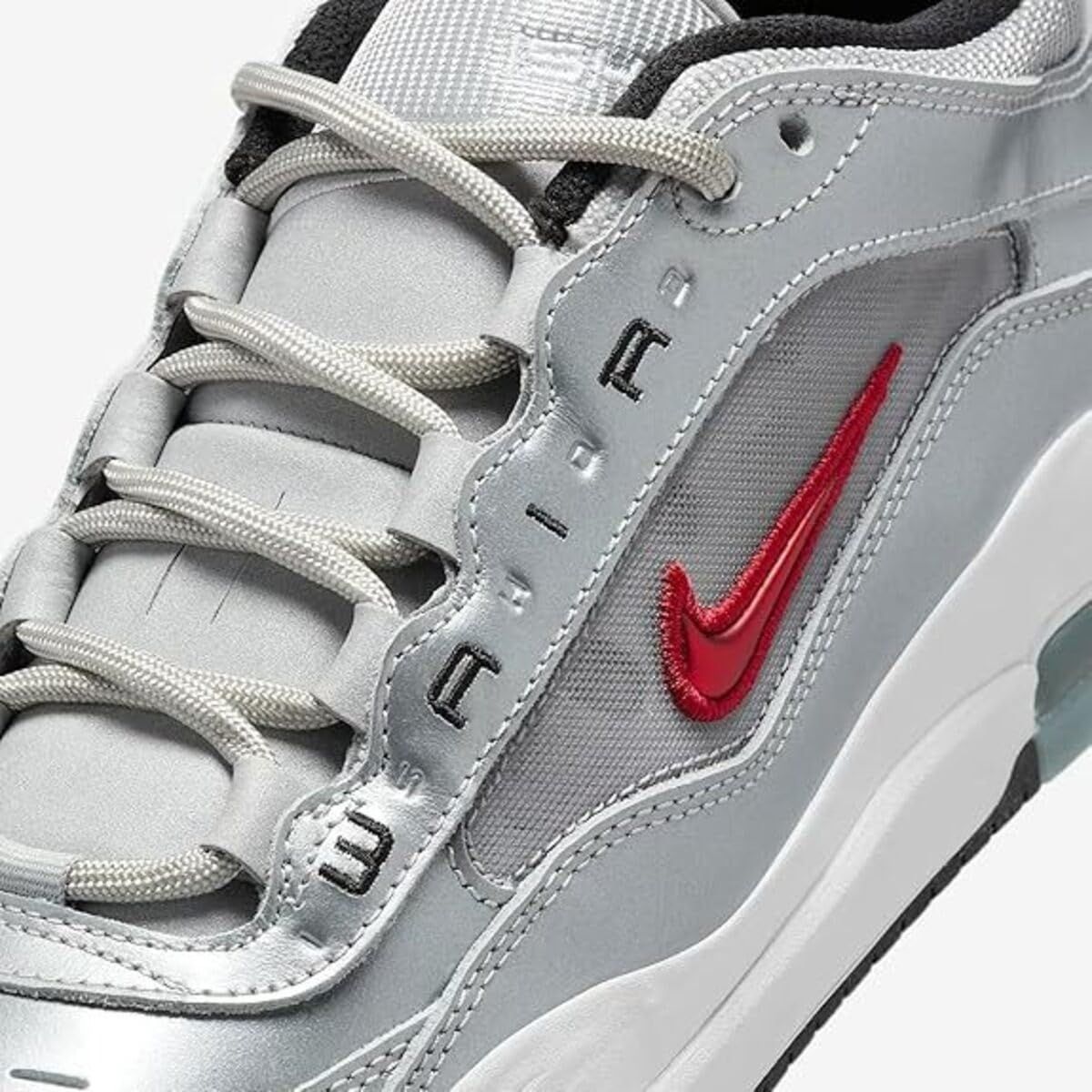 メタリックシルバー