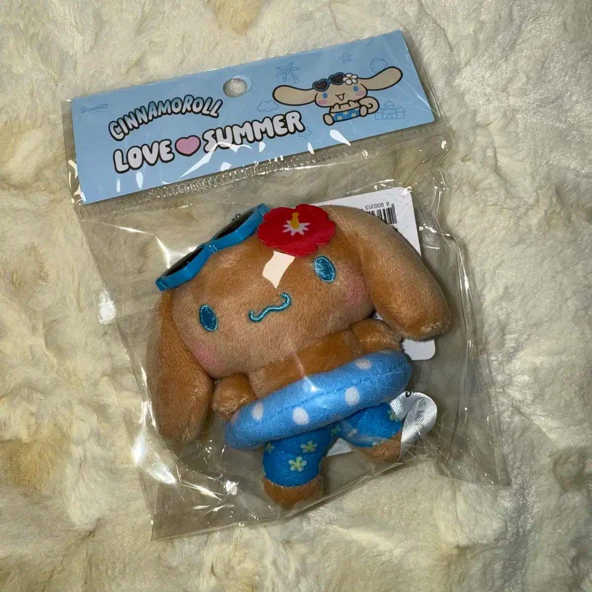 オリーブヤング サンリオ 日焼け シナモンロール キーリング