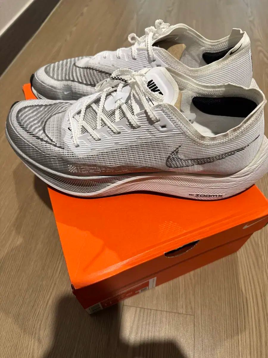 スパイク・シューズ NIKE ZOOMX VAPORFLY NEXT% 24.0cm NIKE ZOOMX NEXT% ナイキ ズームX ヴェイパーフライ ネクスト