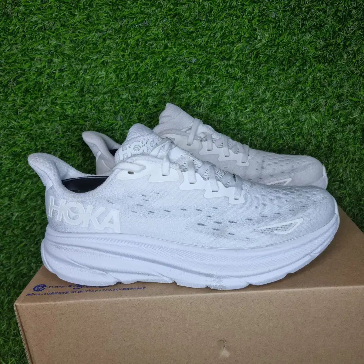 ホカ オネオネ クリフトン9 スニーカー 250