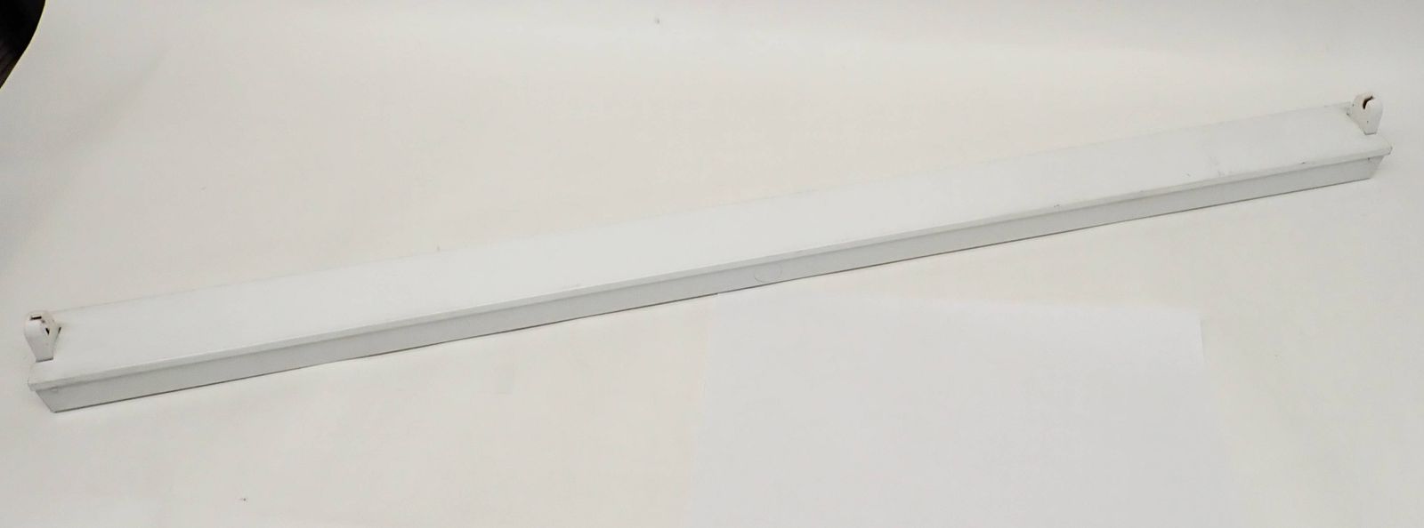 DAIKO ベースライト DBL-4362WW|YW 35.25.20 箱型 直管LED用 R2509-177