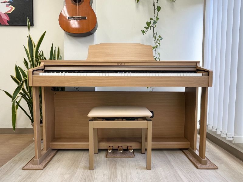 鍵盤楽器 Roland 電子ピアノ 木製鍵盤 HP601 【関東無料配送可能】