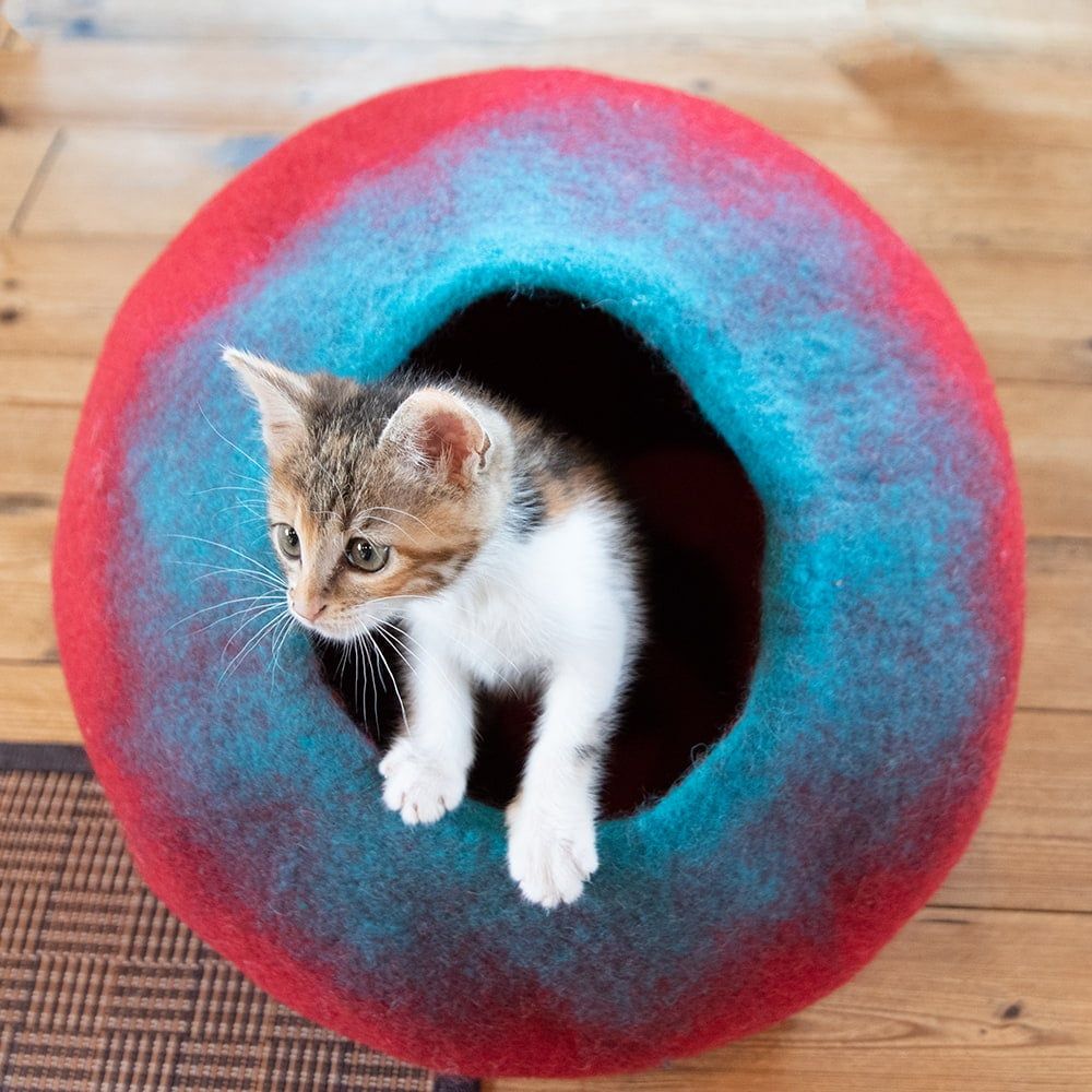 ネパールフェルトの猫ちぐら しっかりめ丸形タイプ キャットハウス | ペット用品 猫ハウス キャットハウス フェルト フ