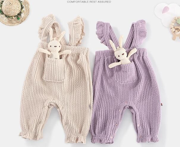 うさぎちゃん付きフリルサロペット