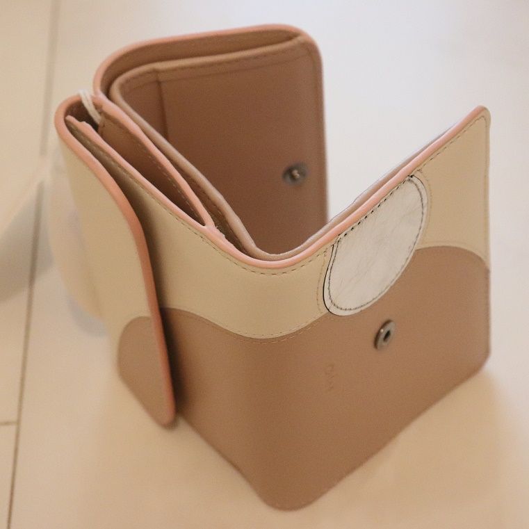 Chloe クロエ 新品マルチカラー レザー財布90200円 - メルカリ