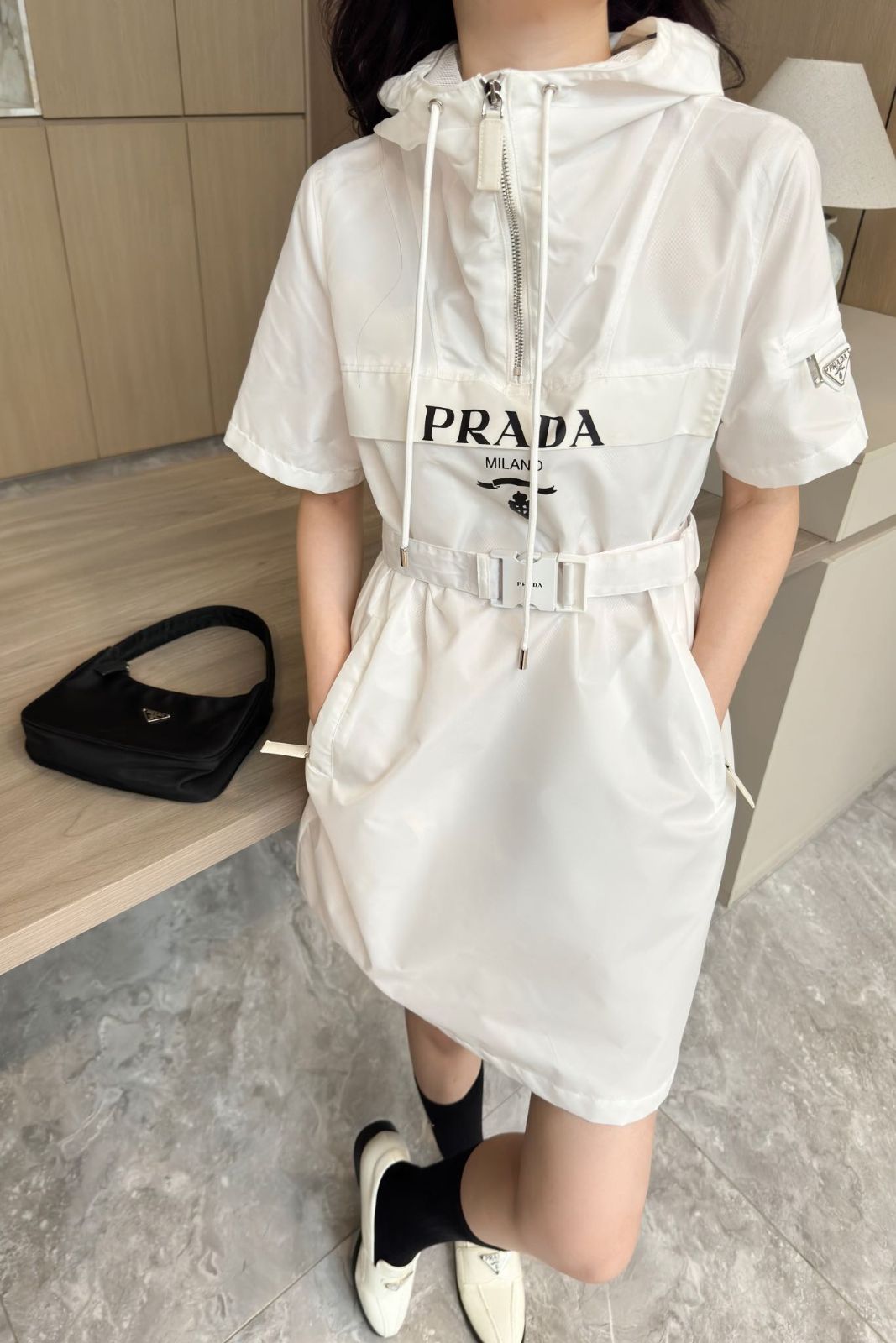 PRADA プラダ ウワンピース ホワイト