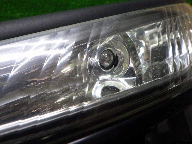 トヨタ ヴォクシー 70系 前期 純正HID ヘッドライト 左右セット ヴォクシー ヘッドライト 左右 HID ZRR70/75 前期 28-203 V8 レベ付