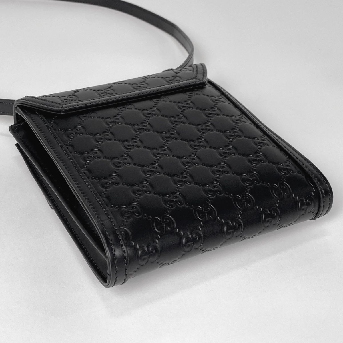 GUCCI★GG型押しシマレザー/ショルダーバッグブラック/ GUCCI グッチ GG型押し レザー ミニバッグ ショルダーバッグ