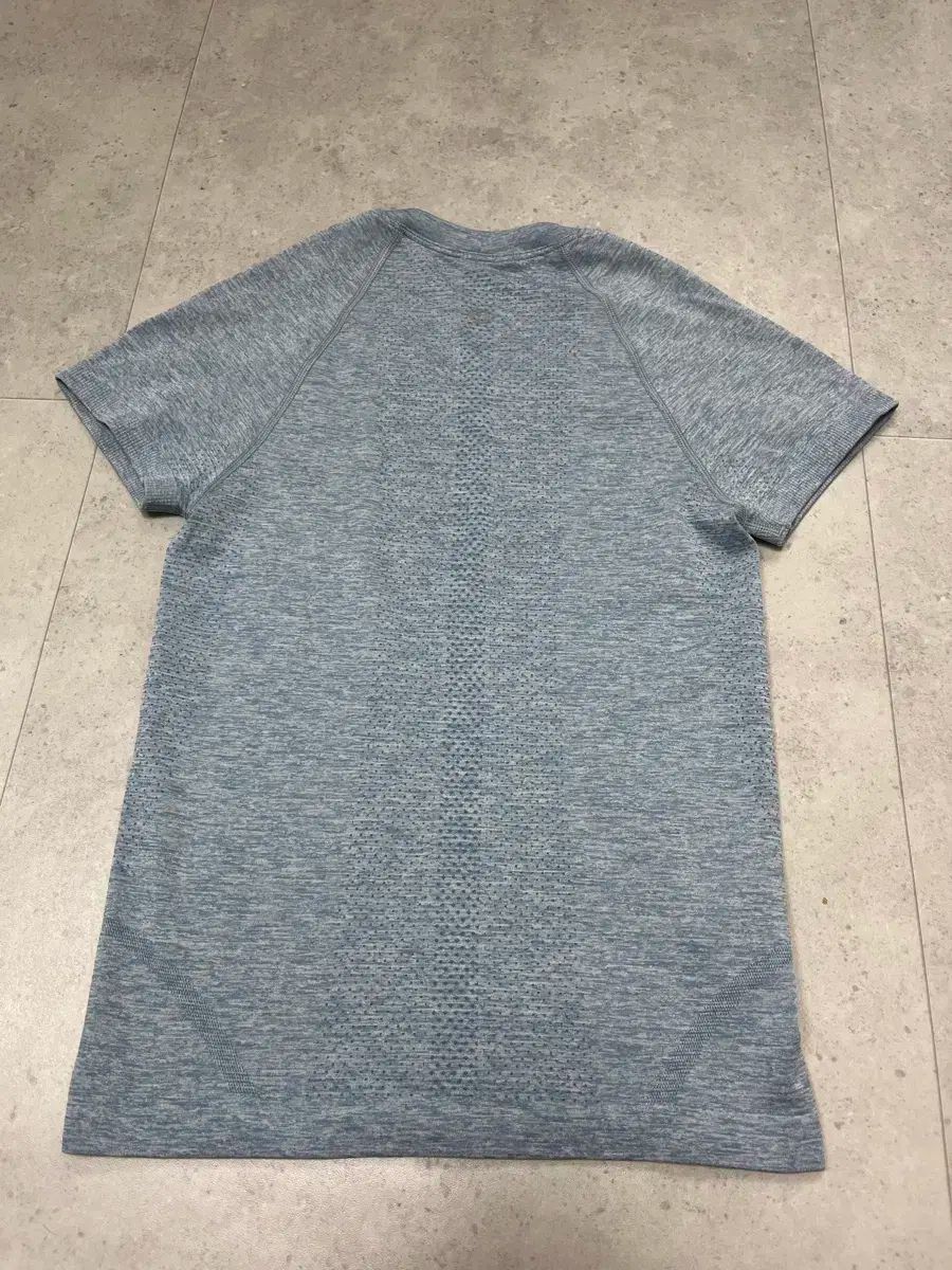 ルルレモン スウィフトリー テック ショートスリーブ 2 0 ウェストレングス 2サイズ