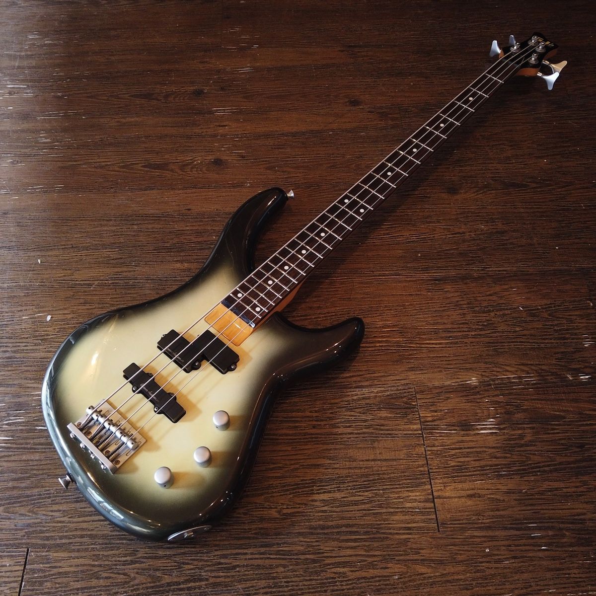 Grover Jackson ベース Grover Jackson GJb グローバージャクソン Electric bass エレキ