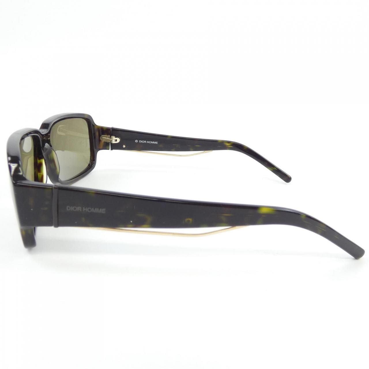 ディオールオム