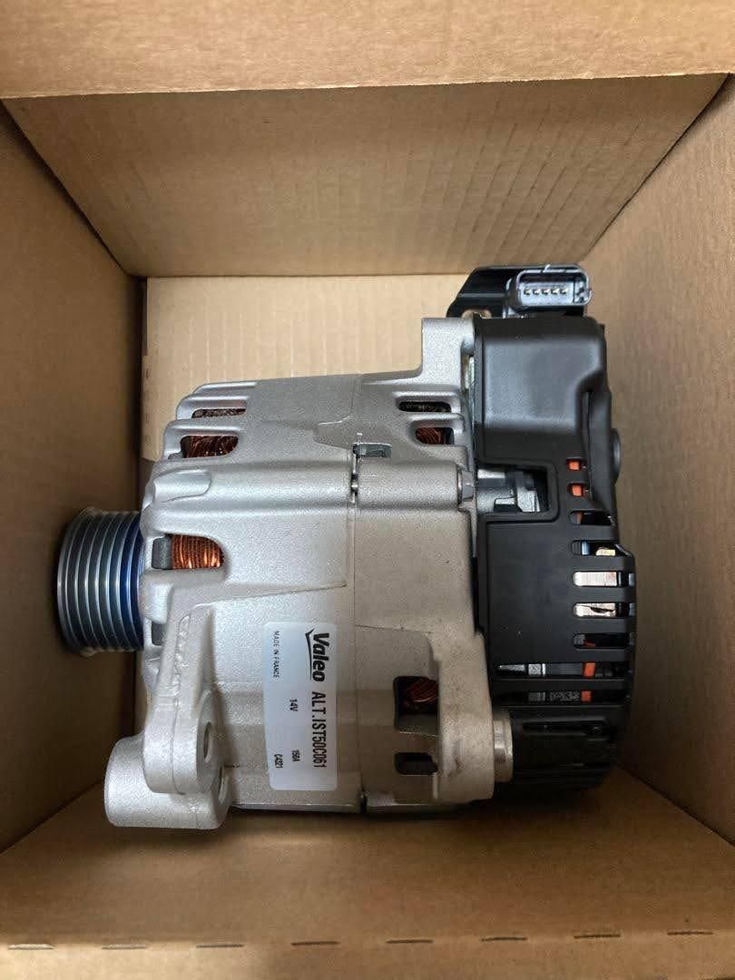 未使用 日産 T32 X-TRAIL エクストレイル 純正 オルタネータ ダイナモ ASSY NISSAN Sub starter u0026 generator assembly