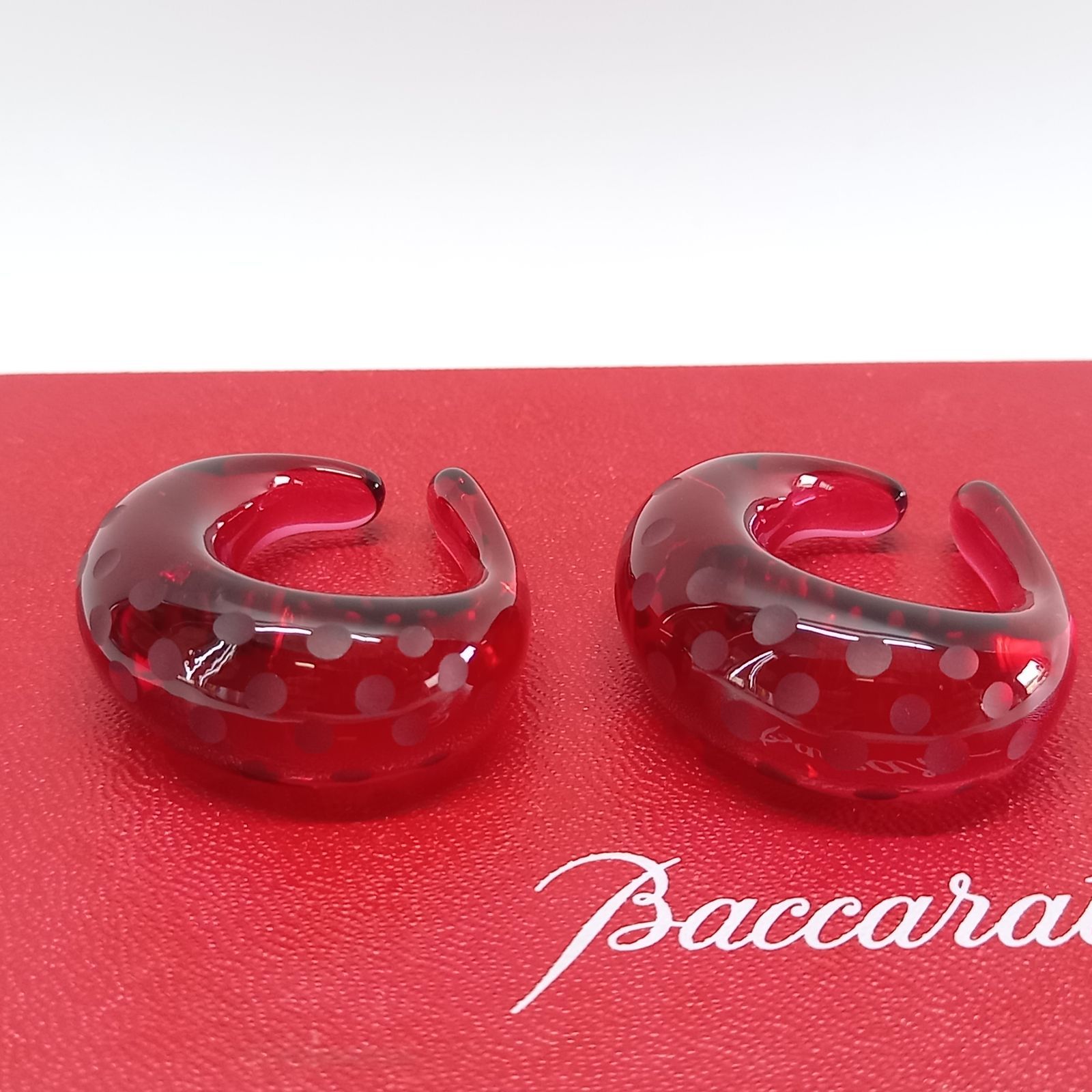 バカラ イヤリング イヤーカフ レッド フープ クリスタル Baccarat