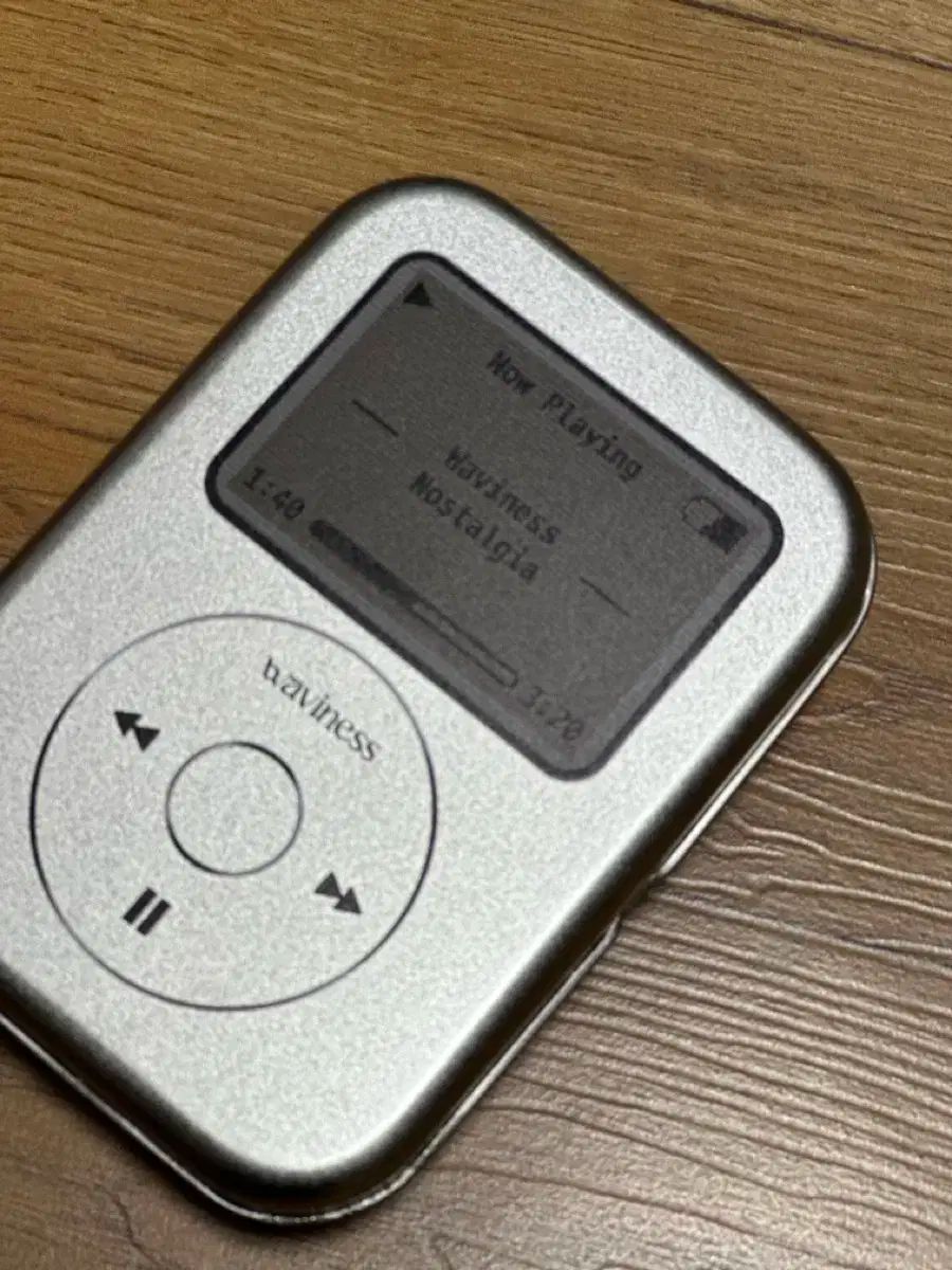 ウェイイビニス 受話口 ケーブル ブローチ