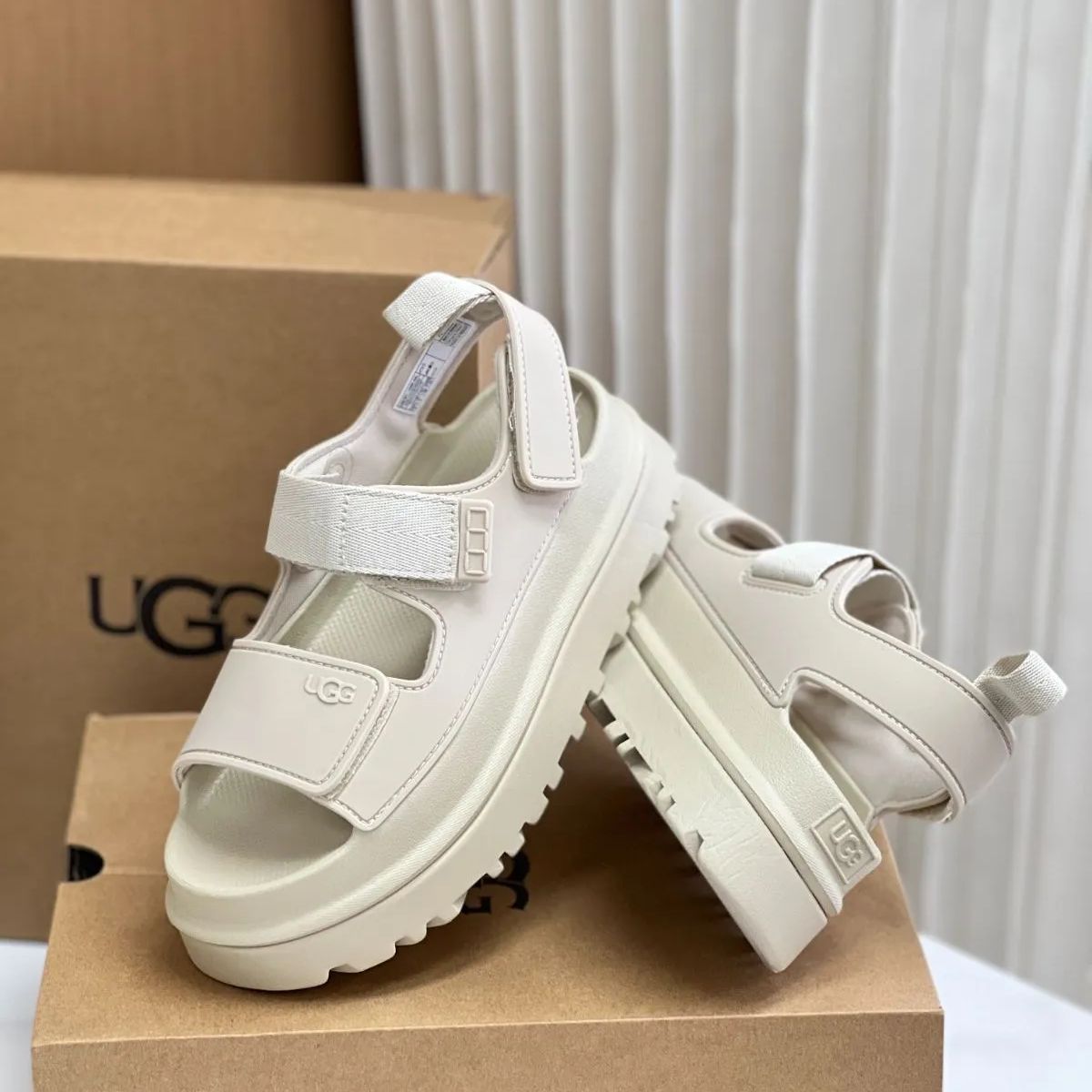 UGG アグ