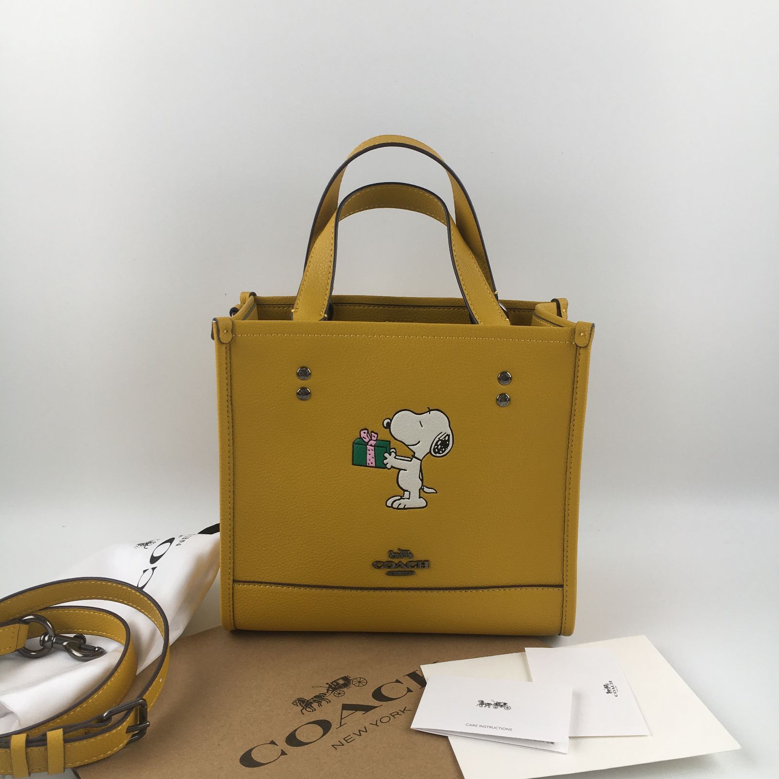 新品 COACH×PEANUTS スヌーピー トートバッグ 22 フレックスマルチ