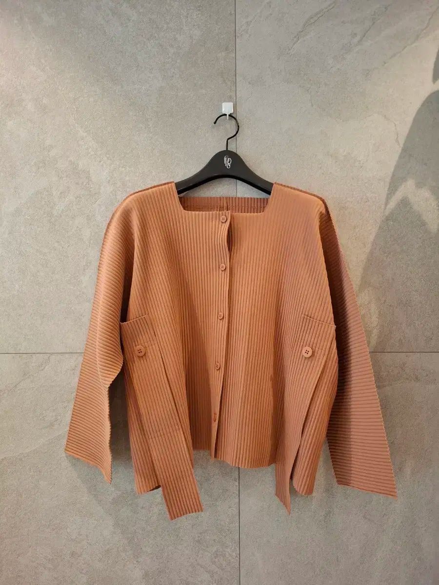 イッセイミヤケ ミ 24年 パイナップルニット カーディガン