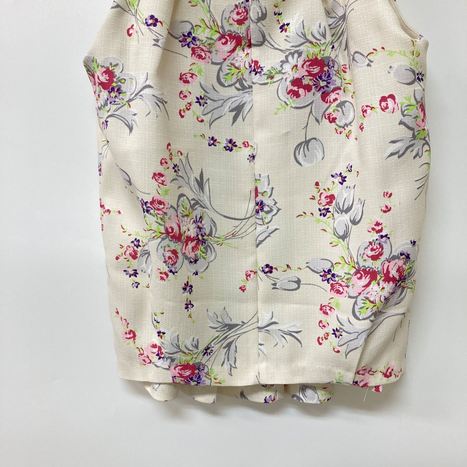 ホワイト ピンク