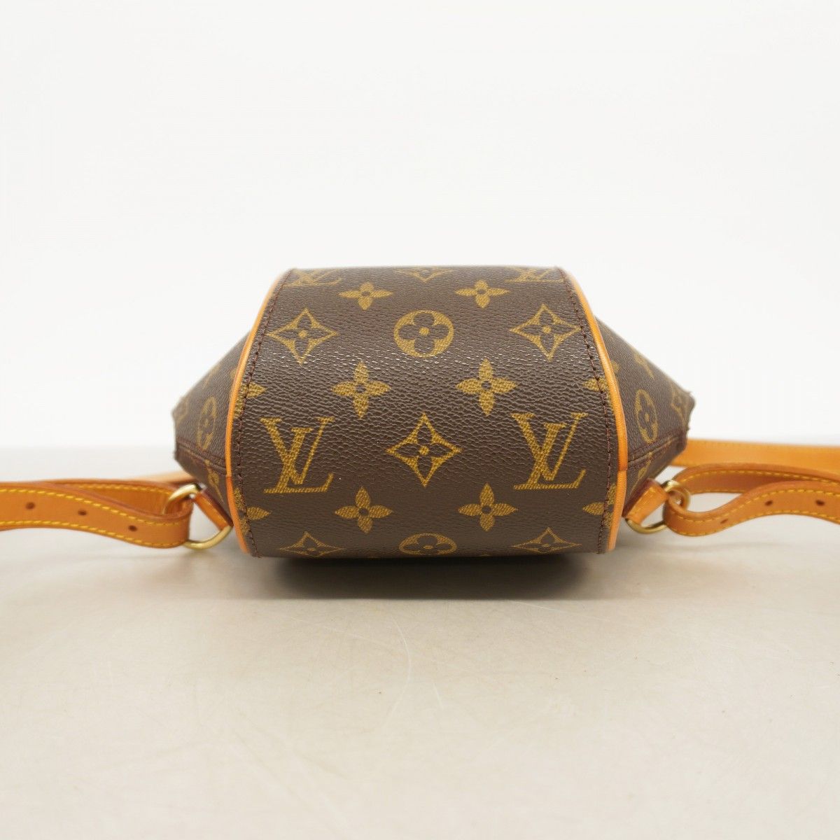 ルイ ヴィトン モノグラム エリプス サックアド リュック バックパック