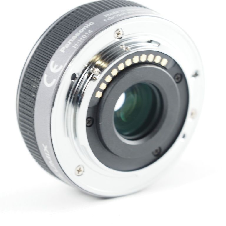 品質100％保証! Panasonic パナソニック 単焦点 広角パンケーキレンズ LUMIX G 14mm F2.5 ASPH. H-H014 マイクロフォーサーズ用 ルミックス 13783 デート