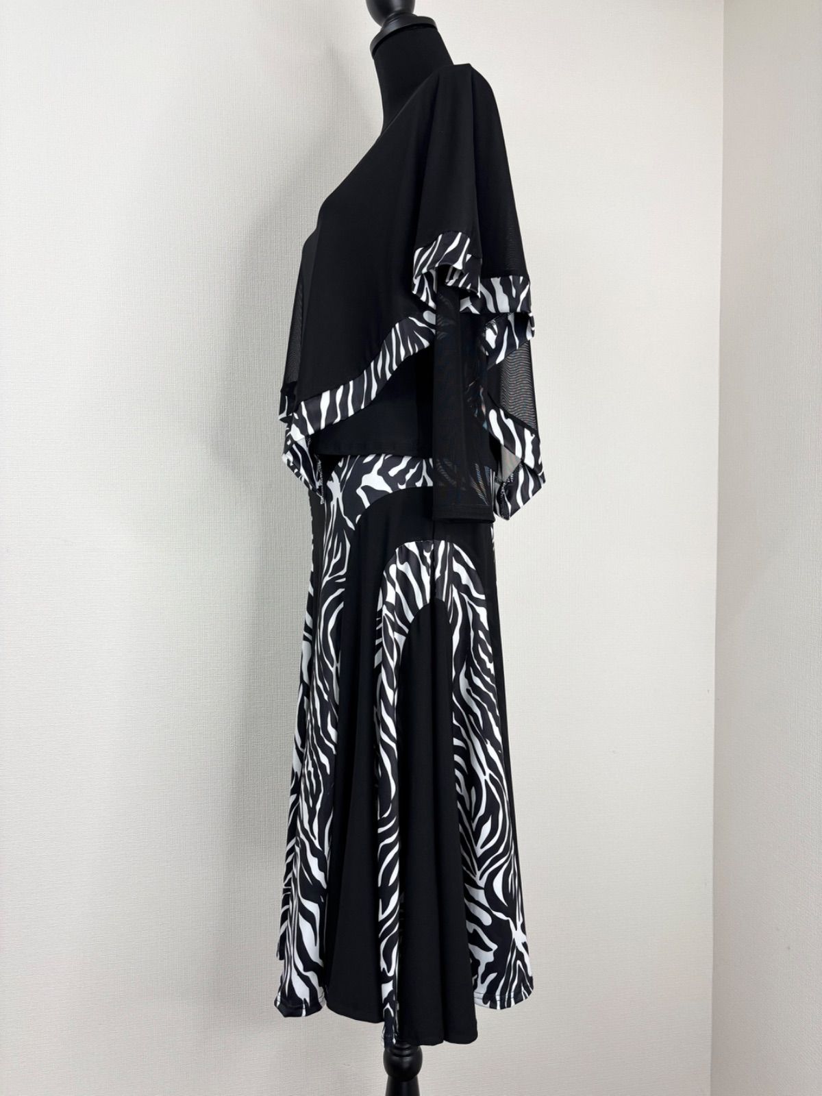 新品》社交ダンス ケープデザイン 工場 ゼブラ柄 セットアップドレス