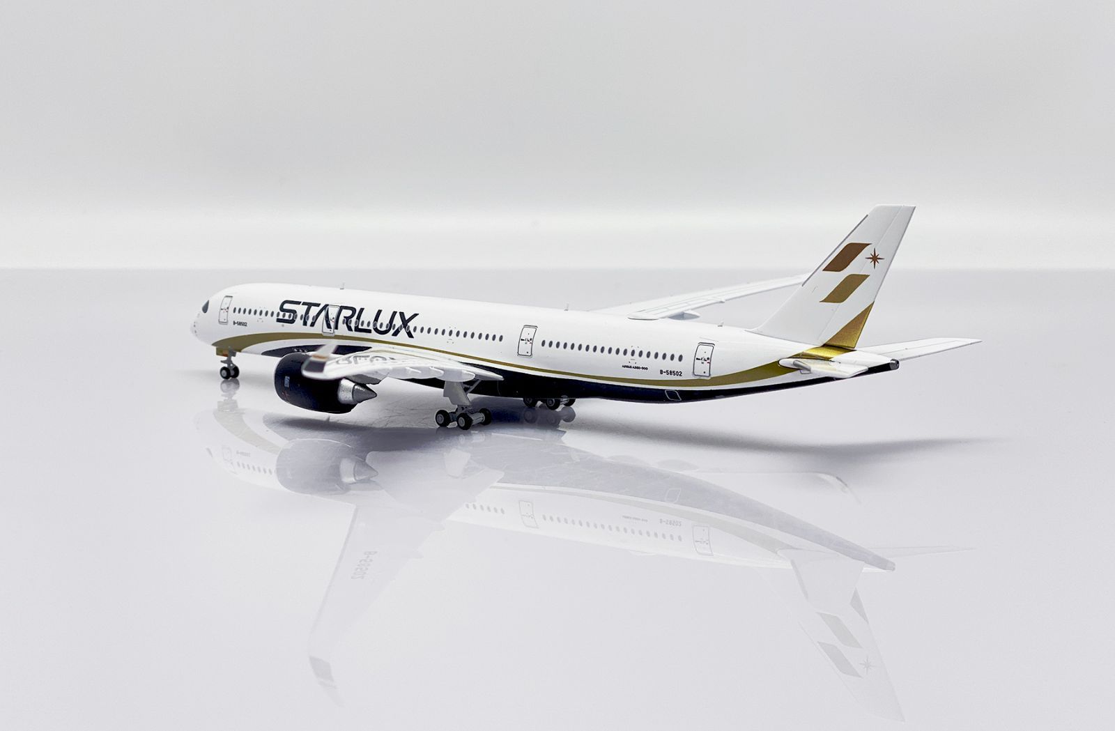 STARLUX A350-900 スターラックス B-58502 jc 400 NG Models Starlux A350-900 B-58502 39049 1:400